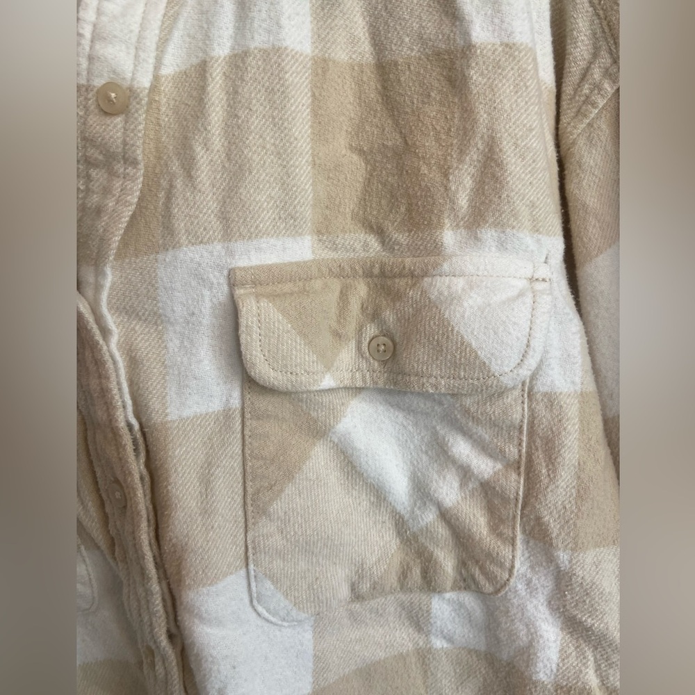 Aerie Cream and Tan Checkered Lumberjack Flannel - Picture 4 of 7
